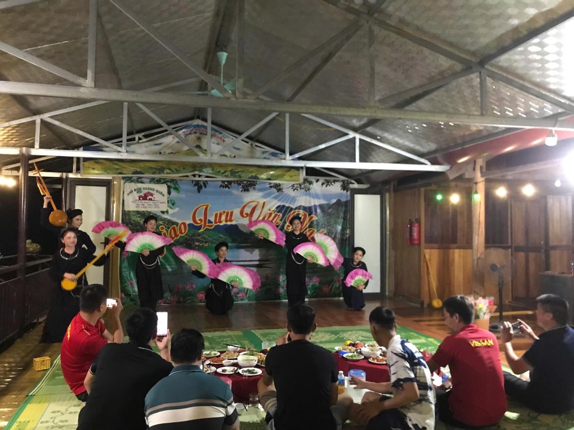 Hoang Quan Homestay Ba Be Eksteriør bilde
